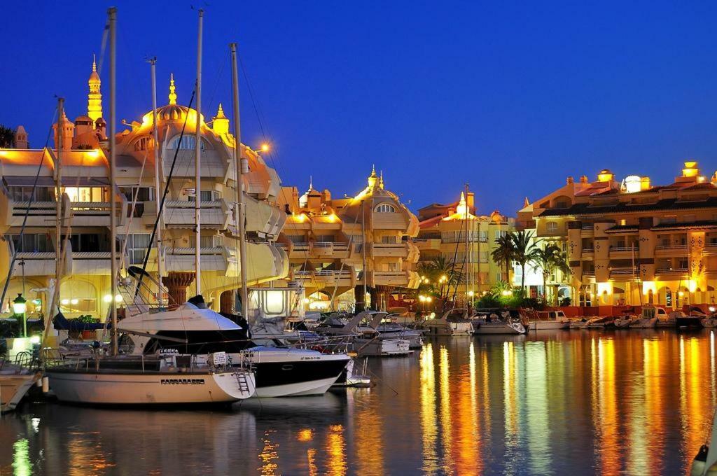 Malaga Benalmadena Puerto Marina Playa Vacacional Luxury Apartment Ngoại thất bức ảnh